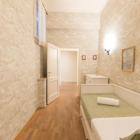 Apartment A Touch Of History, In Santa Reparata *