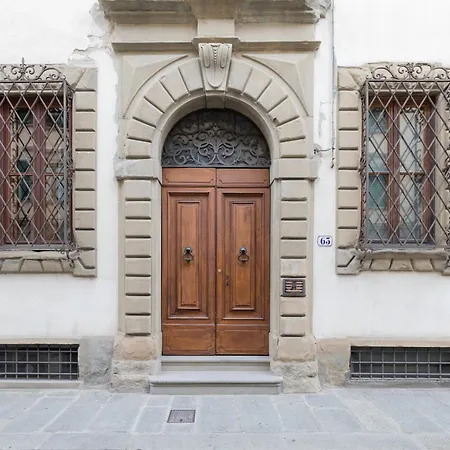 Apartment A Touch Of History, In Santa Reparata *